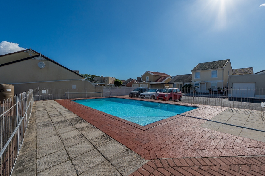 2 Bedroom Property for Sale in Thornton Western Cape